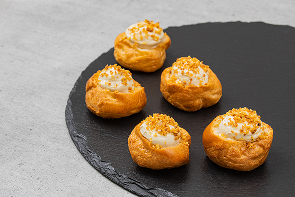 Профитроли с риетом из скумбрии