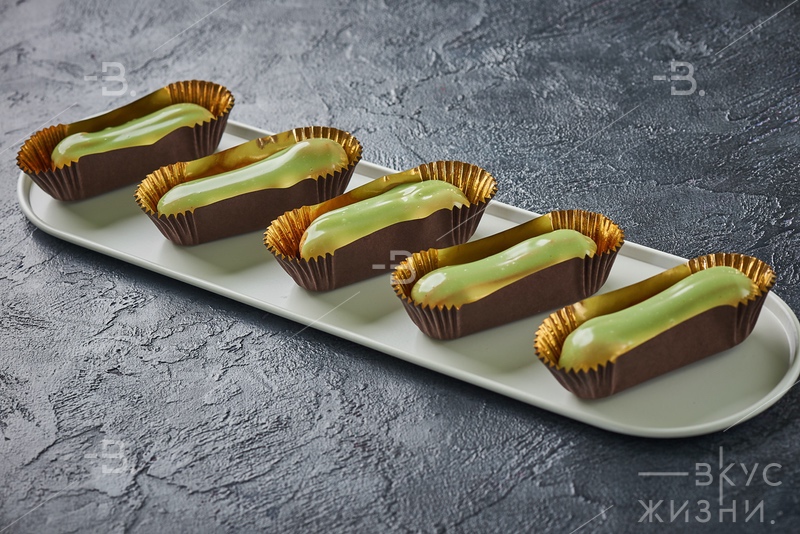 Эклер Фисташковый