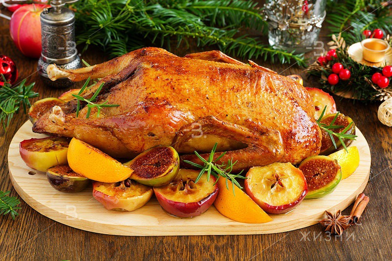 Утка фермерская запеченная на зерновом откорме