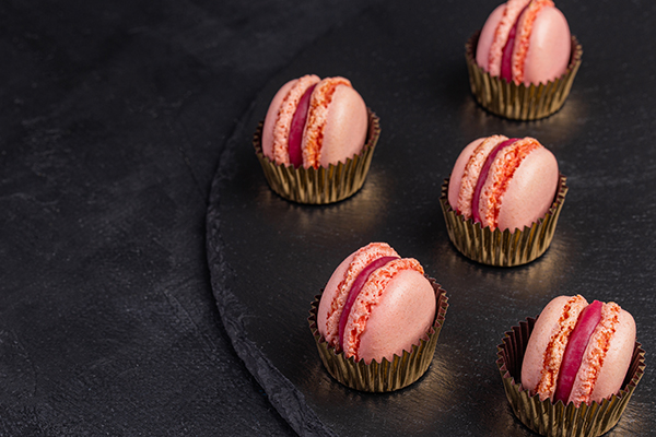 Макарон малина