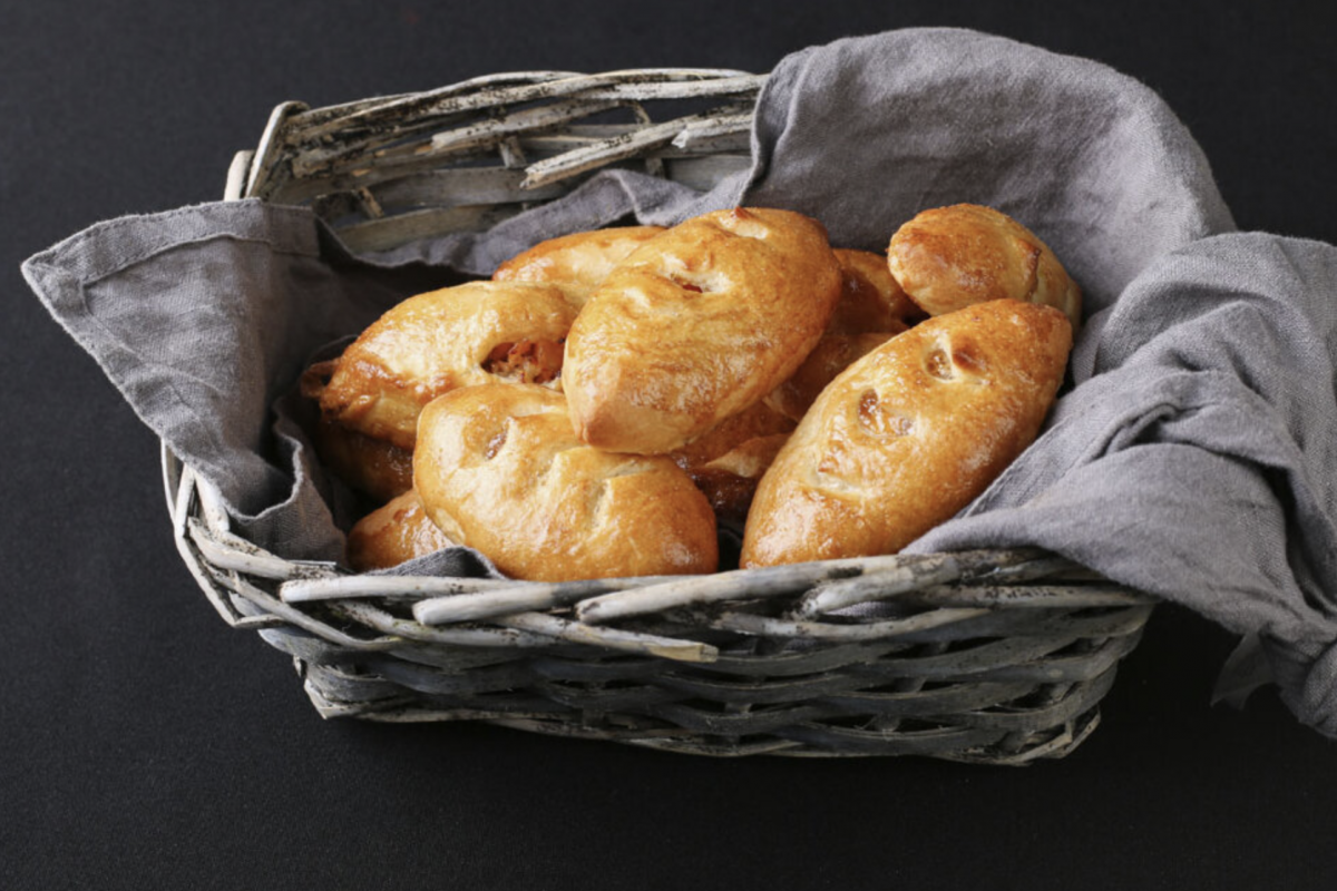 Мини пирожки с черникой