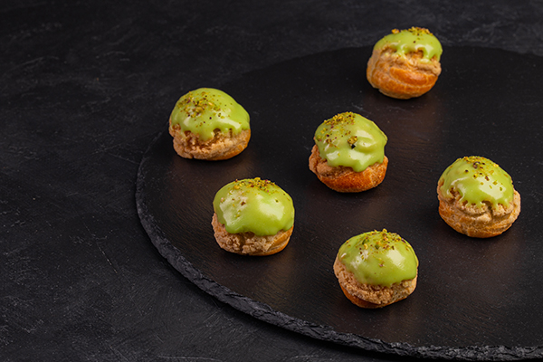 Профитроли фисташка