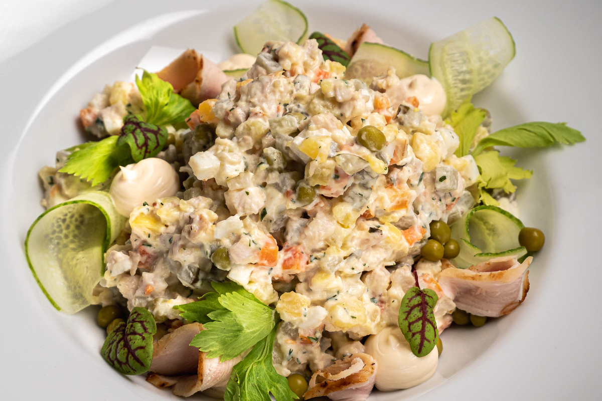 Оливье с курицей