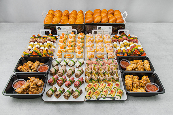 Фуршет на 10-15 человек. Холодные и горячие закуски.