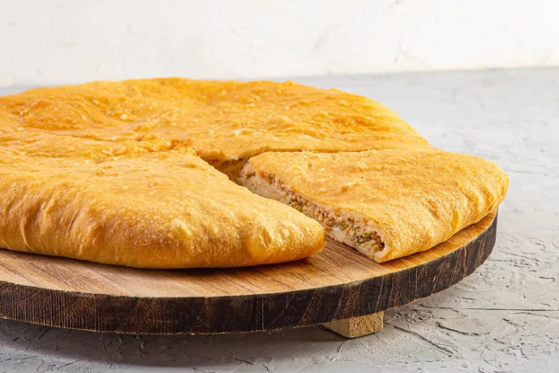 Пирог с лососем и брокколи