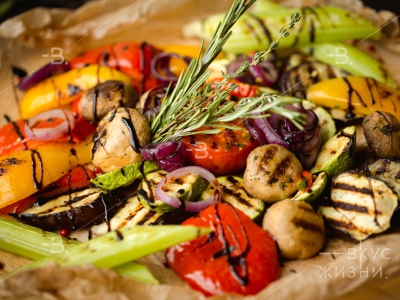 Овощи на гриле, маринованные с бальзамиком