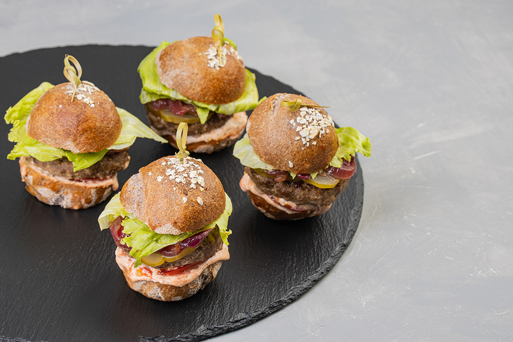 Дуэт Бургеров на Овсяных Булочках