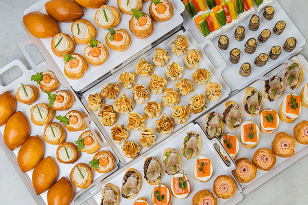 Сет с закусками на 10 персон Фуршетный/фото