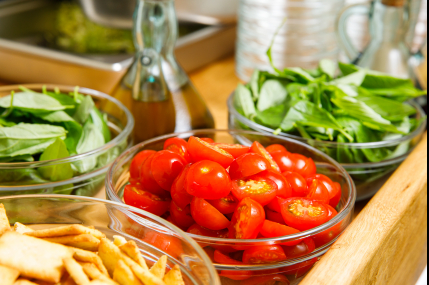 Станция Салат бар на 30 человек/фото